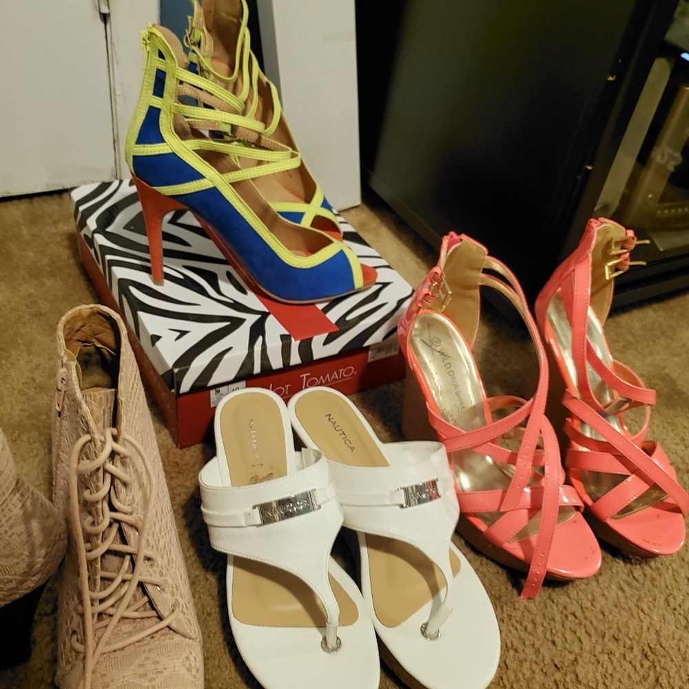 Shoes size 10 and 11